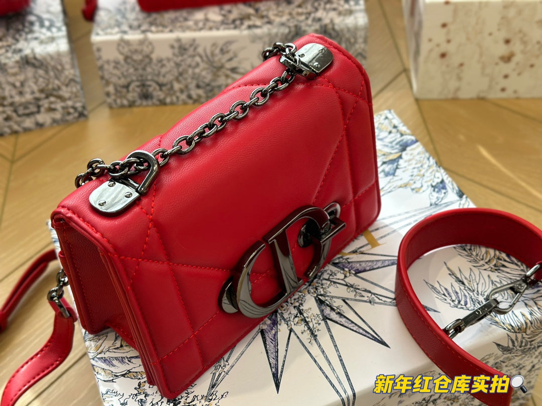 D new arrival MONTAIGNE bag size: 18*11 cm