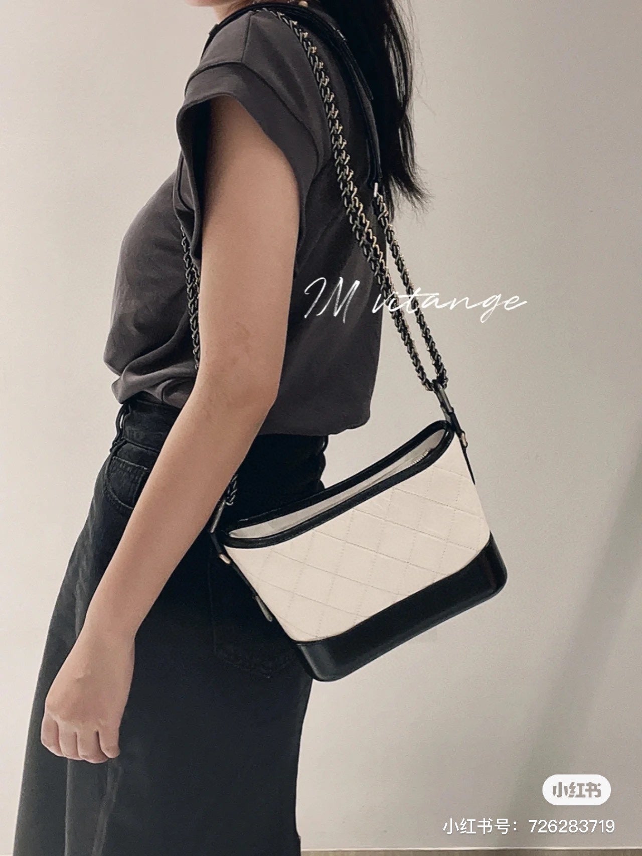 cc new arrival bag size: 20-16-8cm