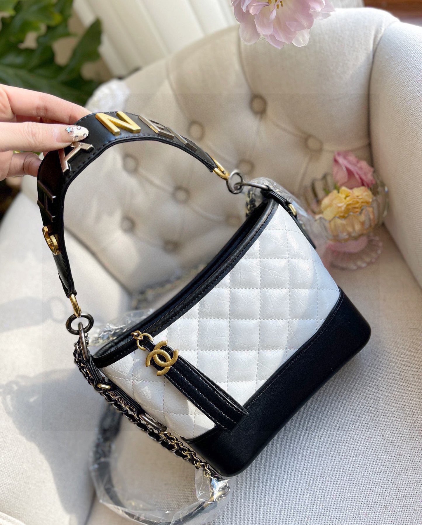 cc new arrival bag size: 20-16-8cm