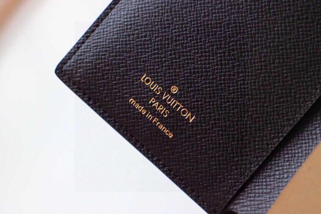 Louis new arrival wallets size: 13.5*9.5*3.5 cm