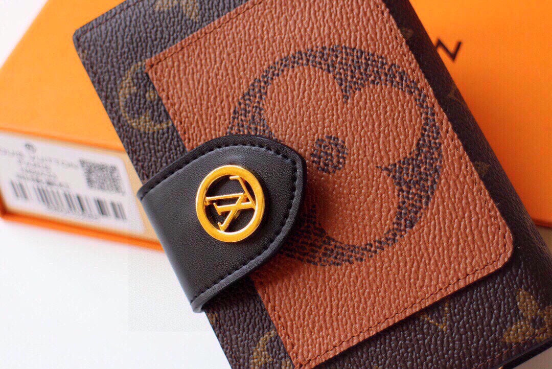 Louis new arrival wallets size: 13.5*9.5*3.5 cm