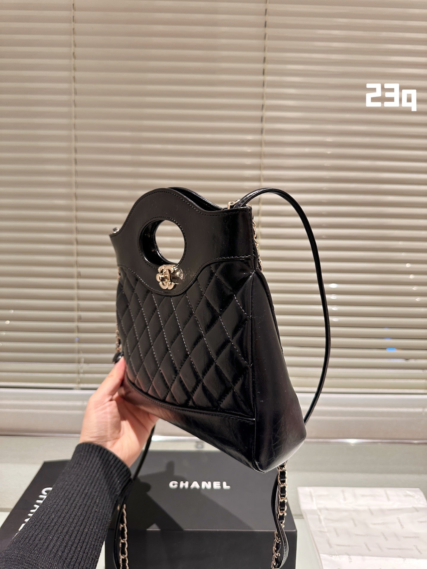 cc 31bag new arrival women bag size: 23 cm