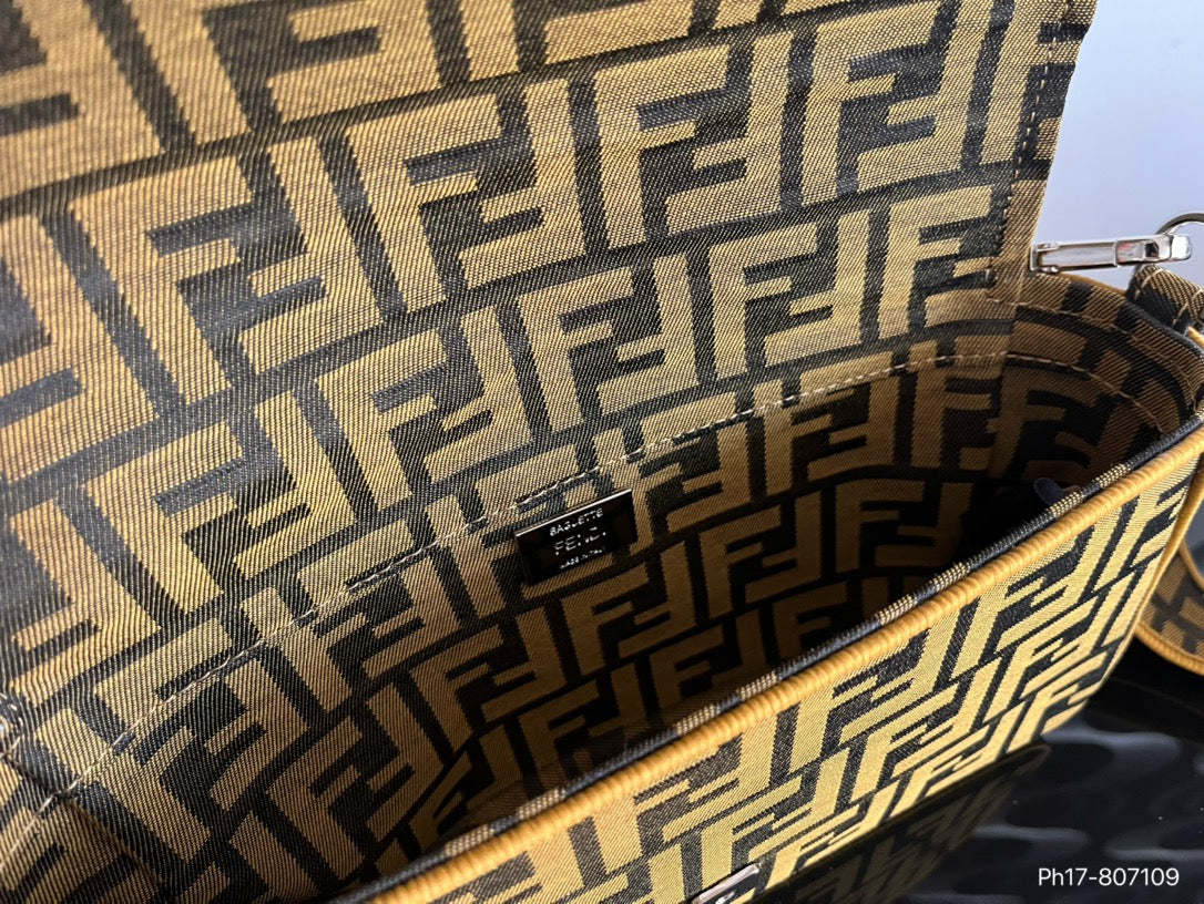 Fen new arrival bag size : 26 * 14.5  cm