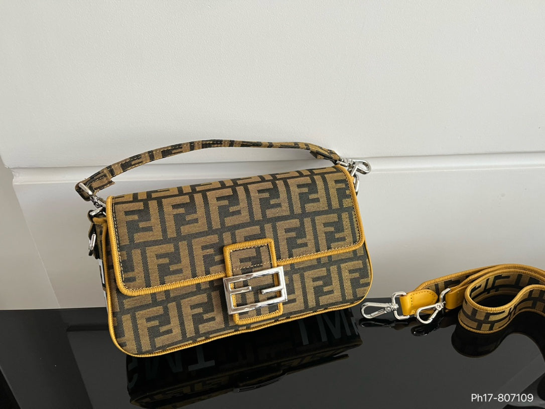 Fen new arrival bag size : 26 * 14.5  cm