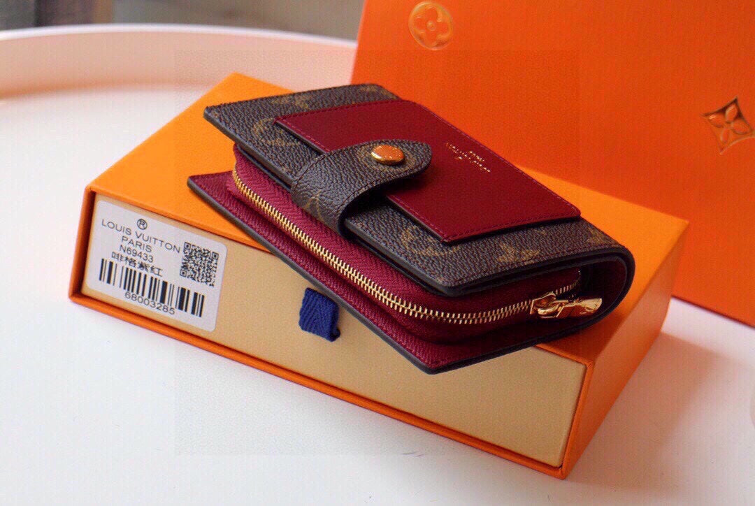 Louis new arrival wallets size: 13.5*9.5*3.5 cm