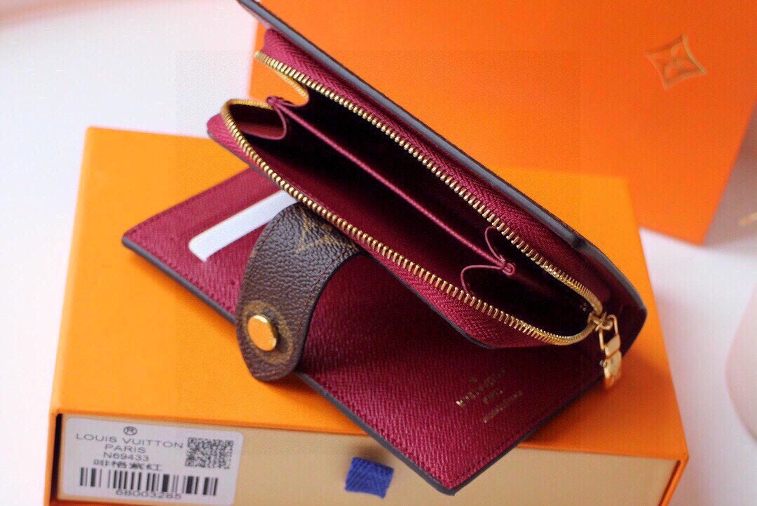 Louis new arrival wallets size: 13.5*9.5*3.5 cm