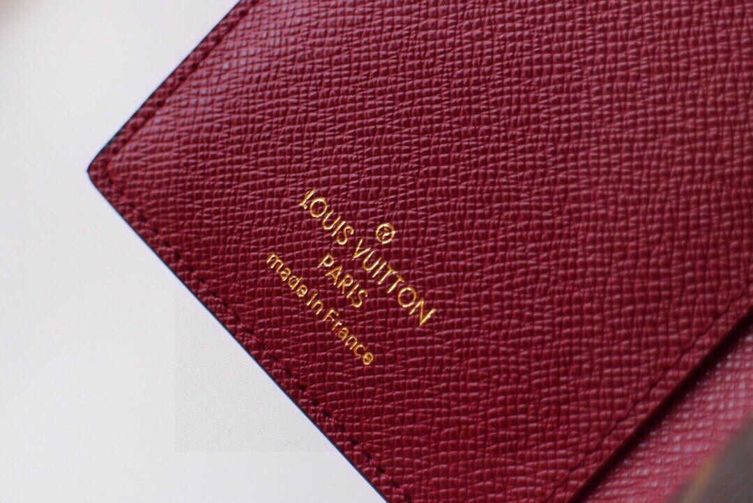 Louis new arrival wallets size: 13.5*9.5*3.5 cm