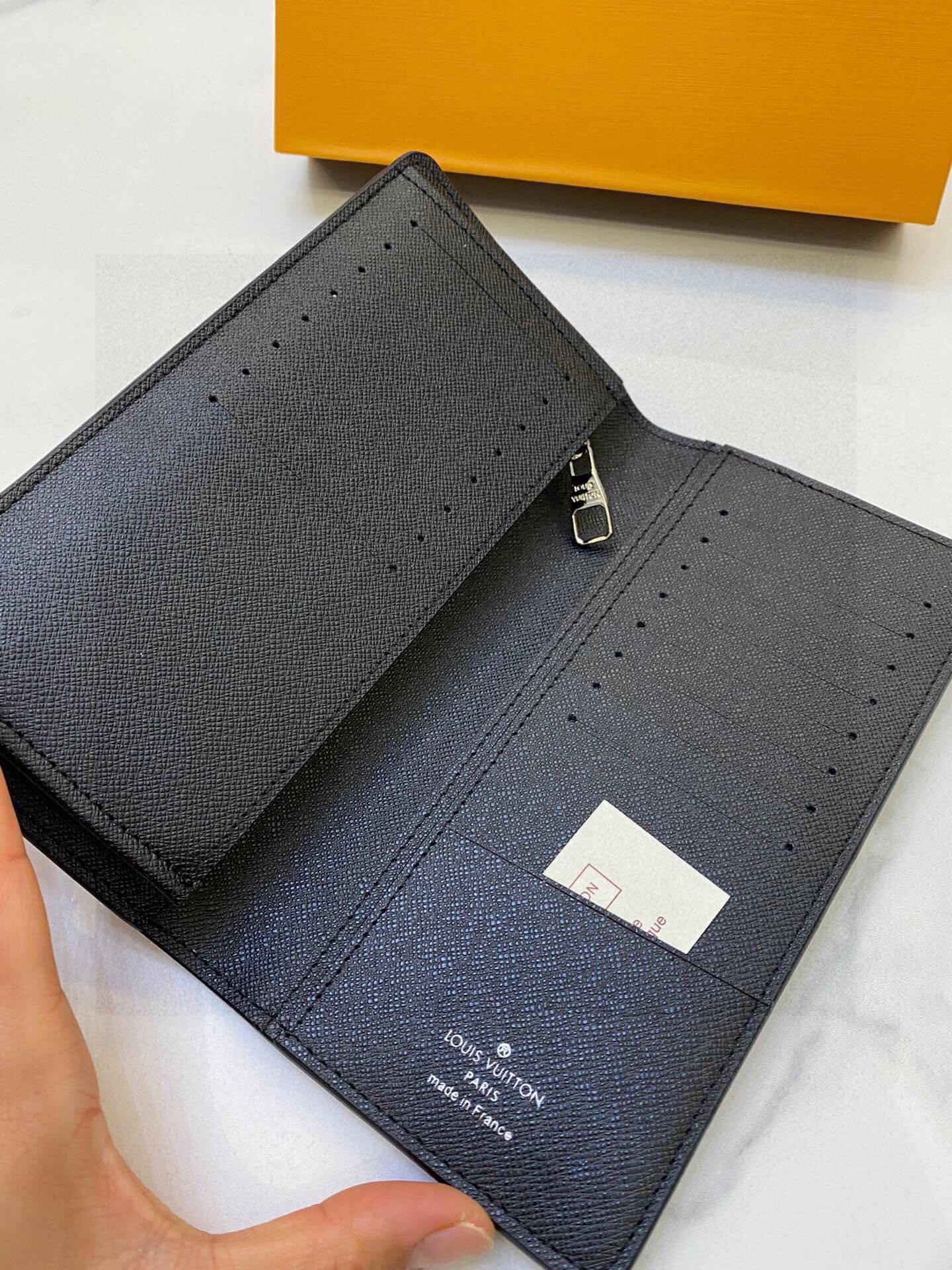 Louis new arrival men and women wallets