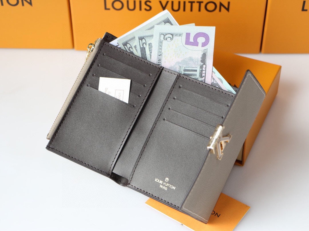Louis new arrival Capucines wallet size : 13.5*9.5*1.5cm