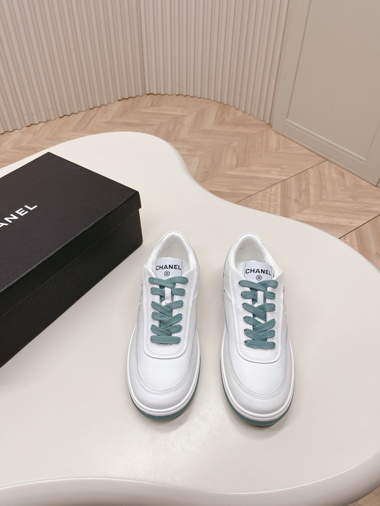 Cc new arrival  24P women sneakers heels 3 cm