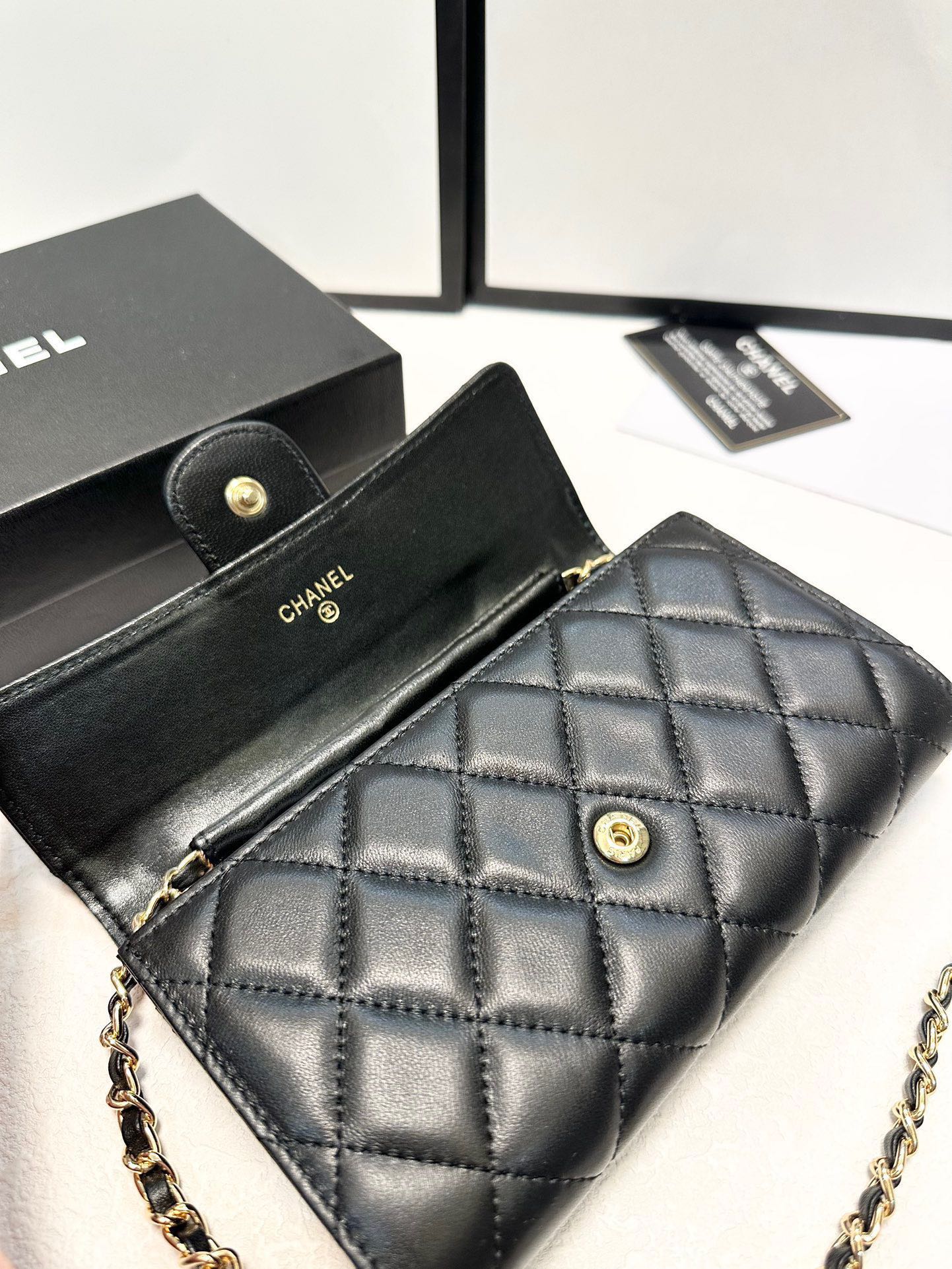 cc new arrival bag wallet size : 19x10 cm