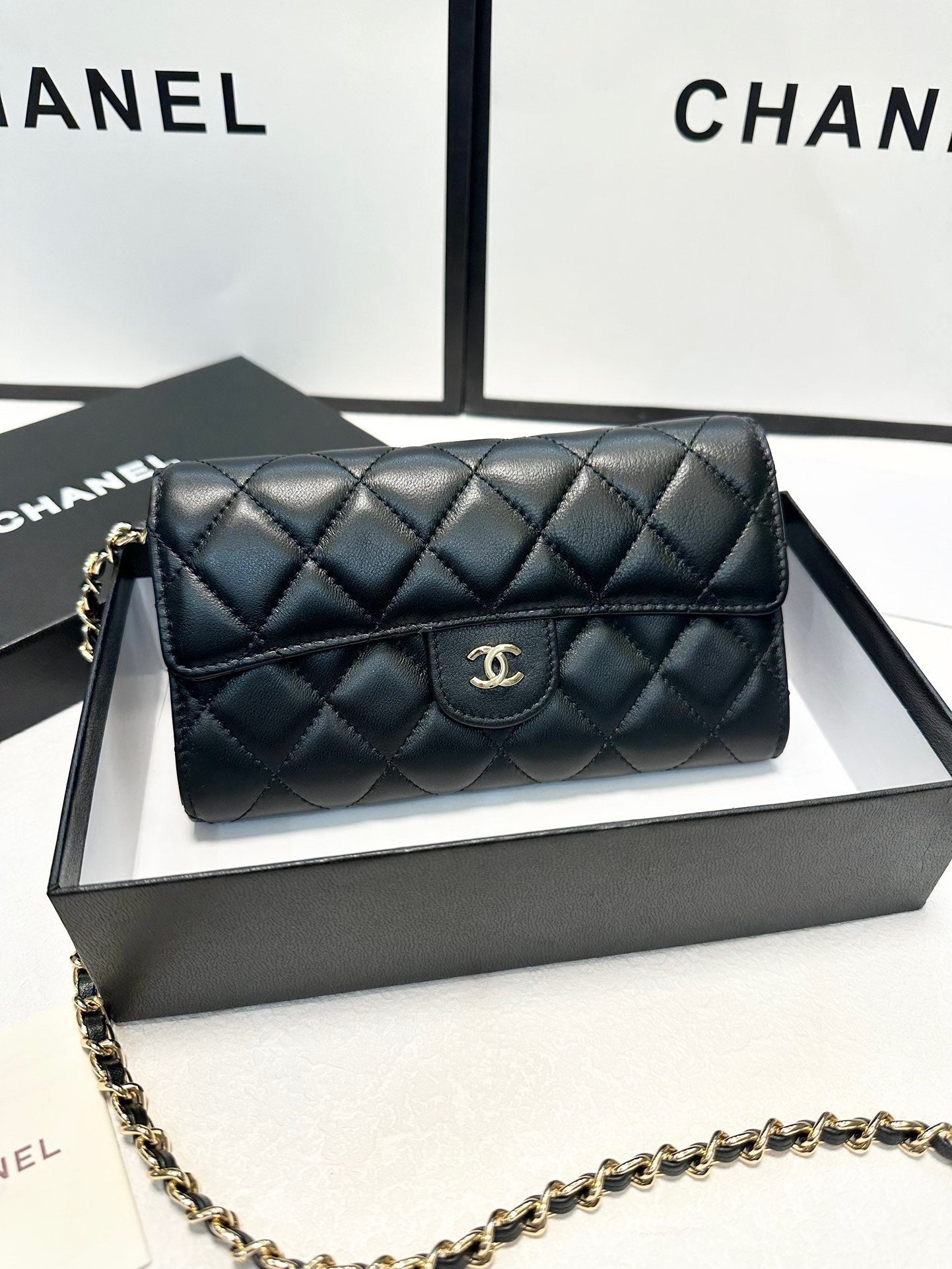 cc new arrival bag wallet size : 19x10 cm