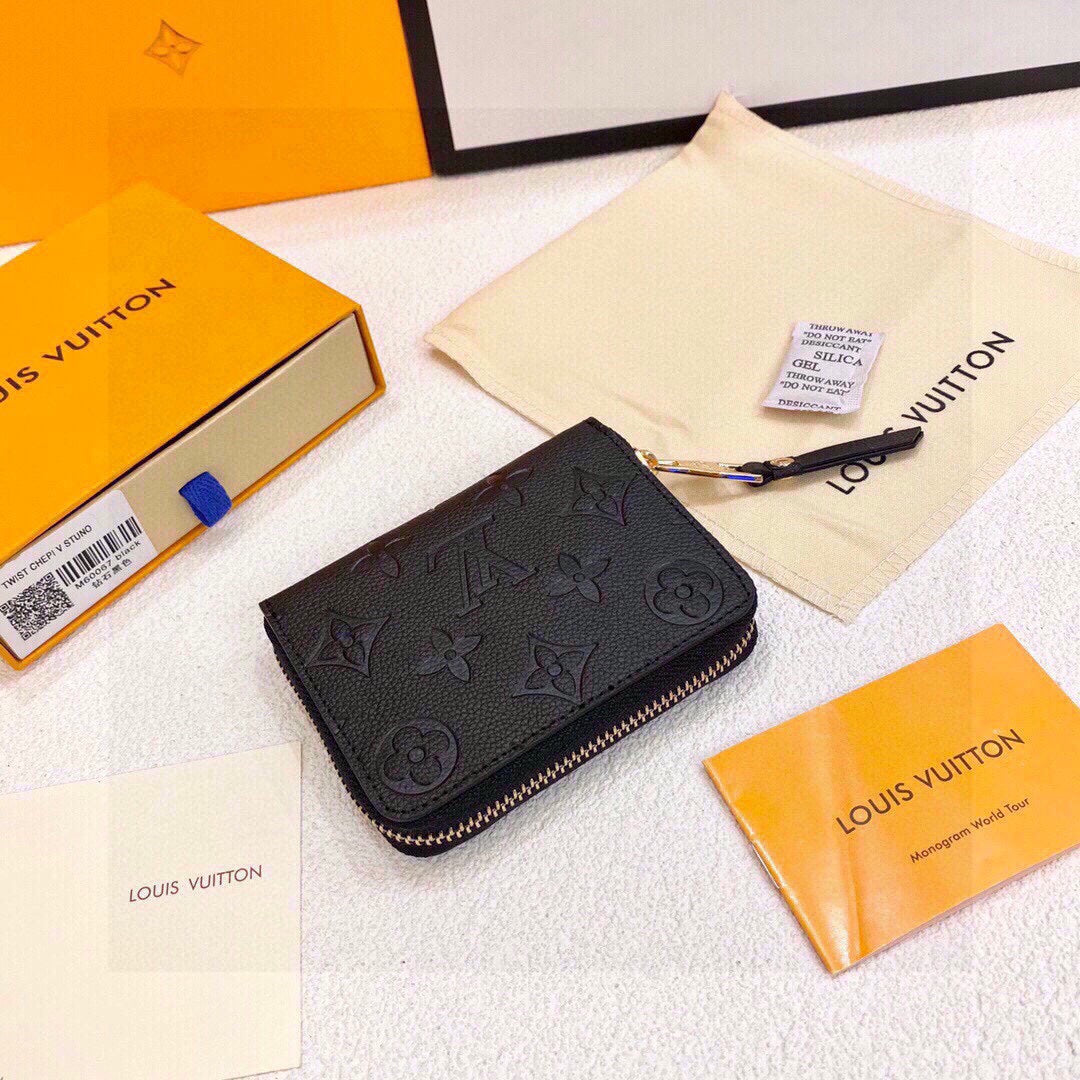 Louis new arrival wallet size : 11x8 cm