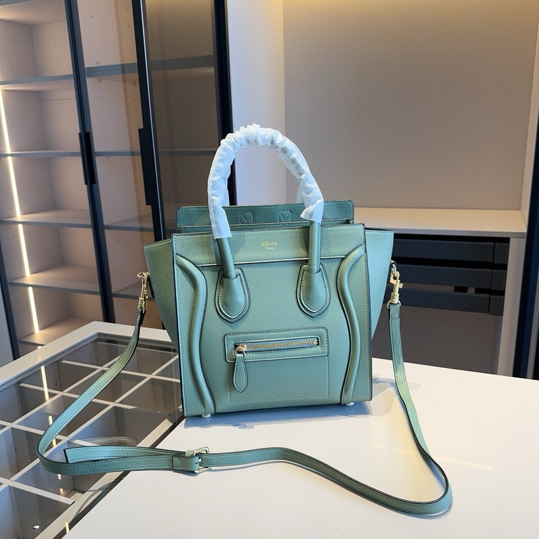 Ce new arrival tote bag size : 26 cm