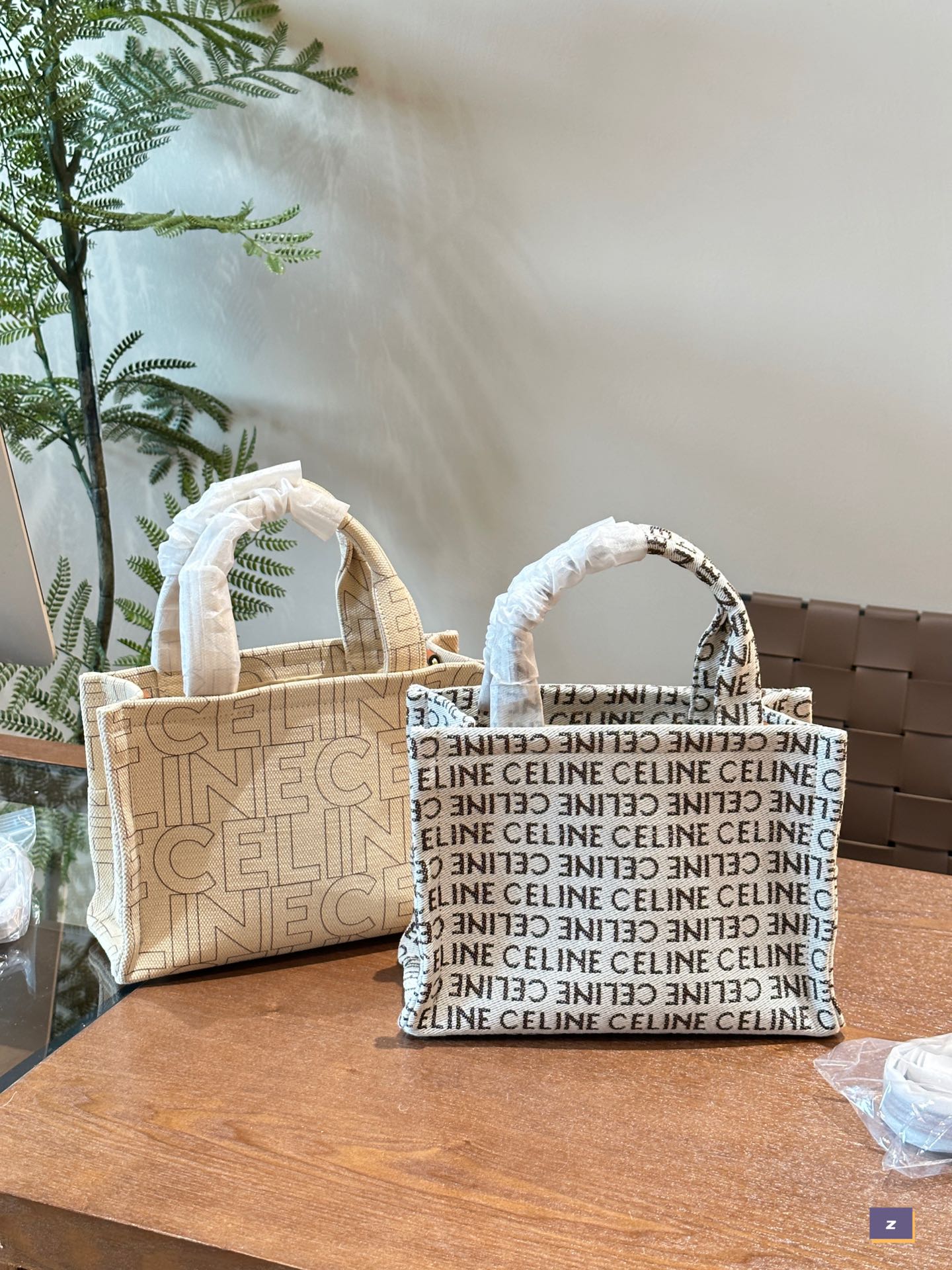 Ce Thais tote bag size : 26 cm