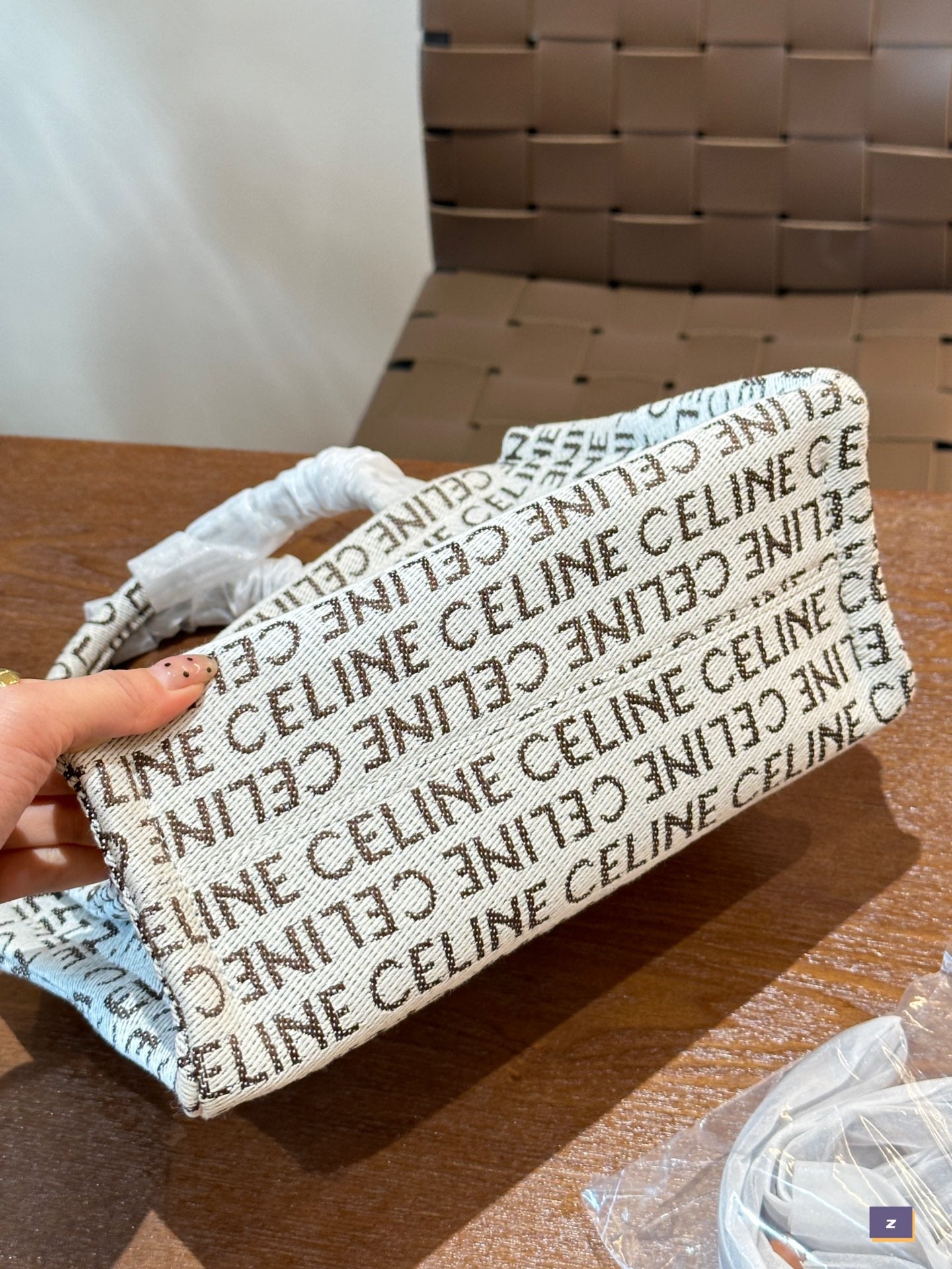 Ce Thais tote bag size : 26 cm