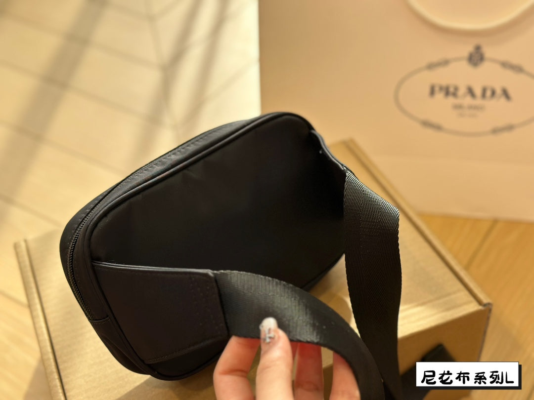 Pra new arrival men and women waist bag size: 21*13cm