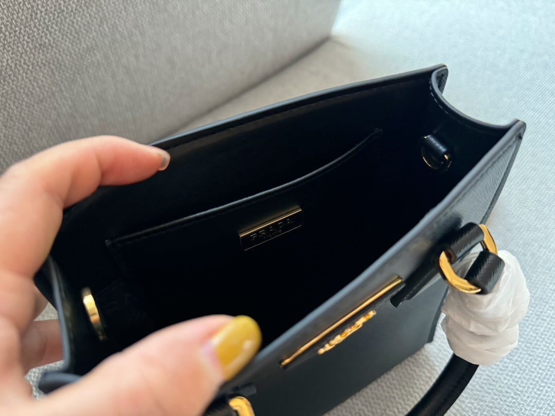 Pra new arrival tote bag size: 17*19cm