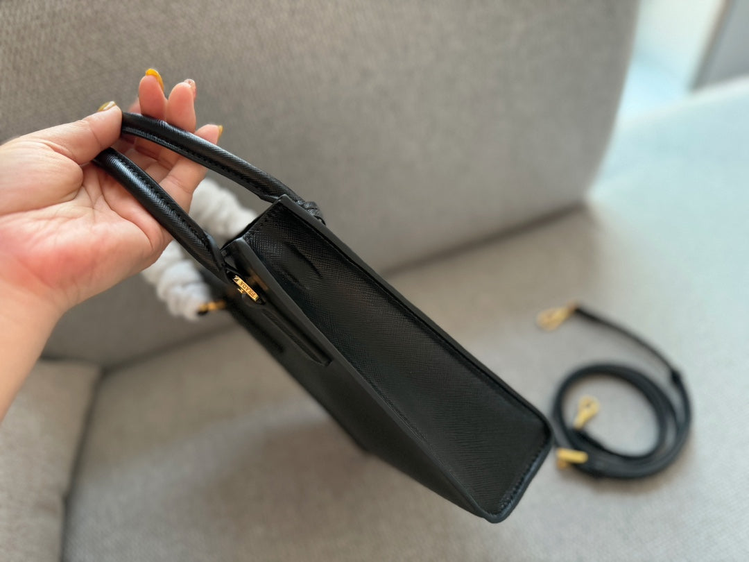 Pra new arrival tote bag size: 17*19cm