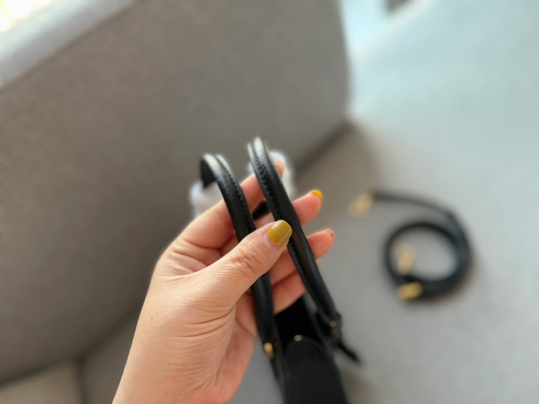 Pra new arrival tote bag size: 17*19cm