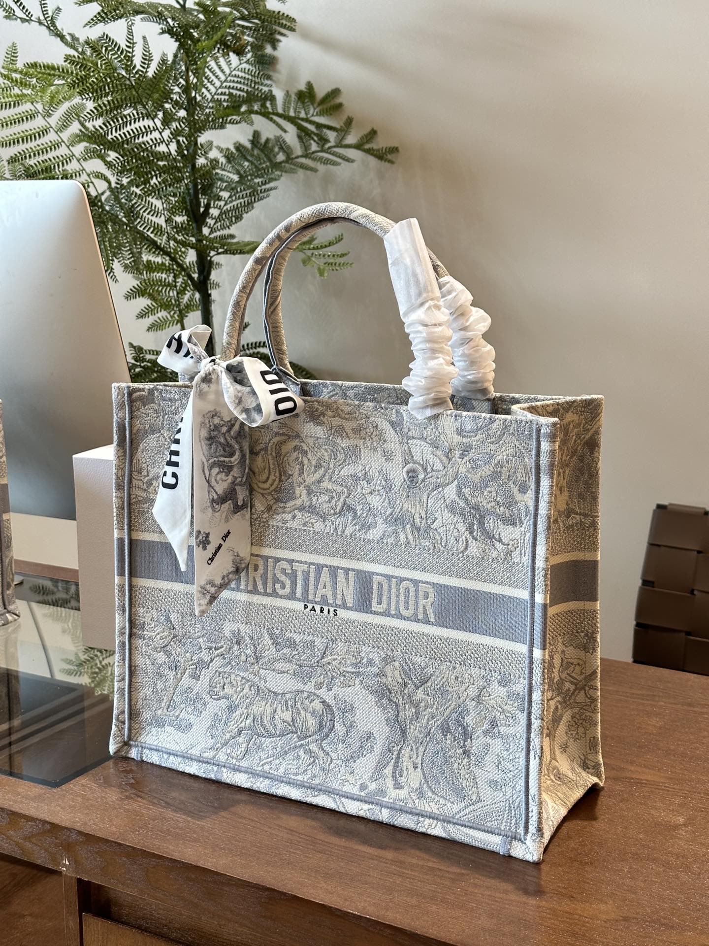 D new arrival tote bag