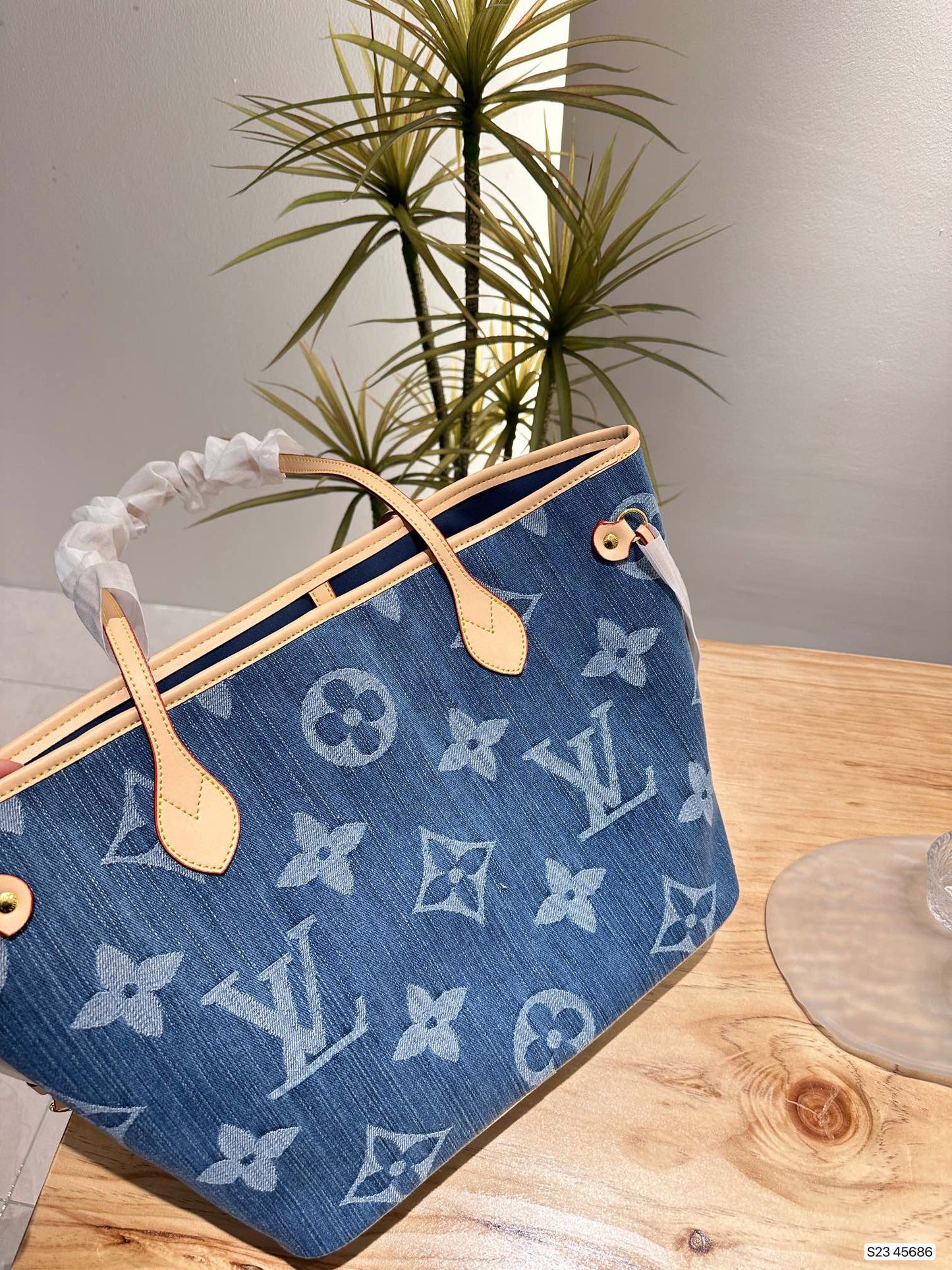 Louis new arrival denim neverfull tote bag size; 33 * 29 cm