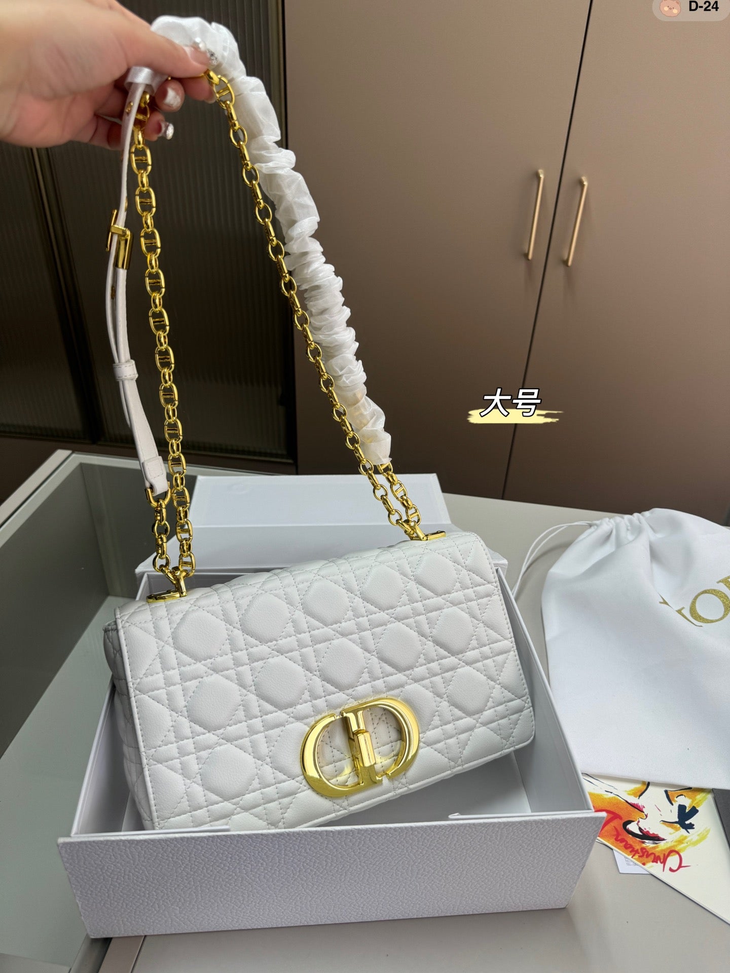 D new arrival women bag size: 25×15 cm