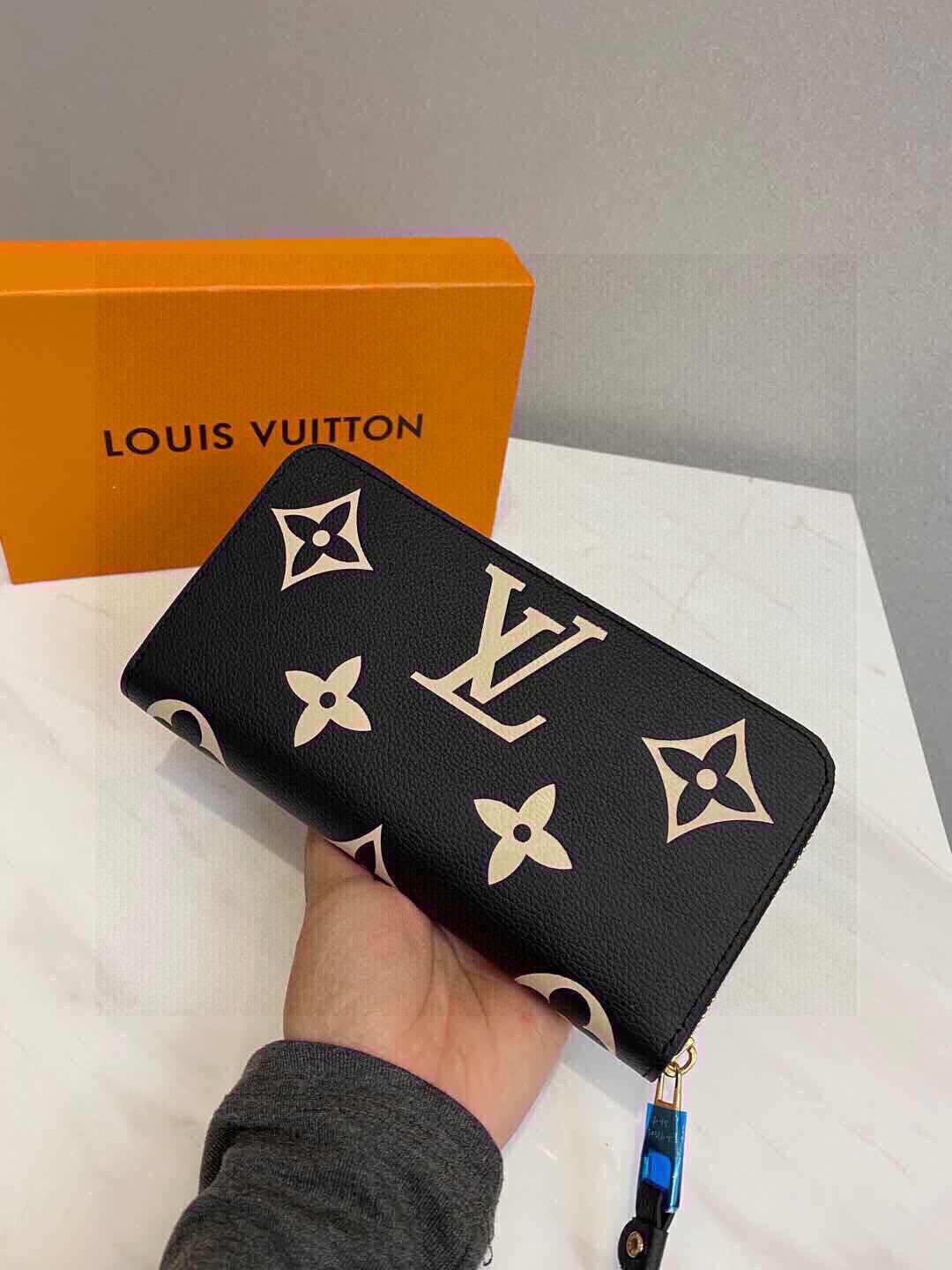 Louis new arrival zippy wallet size: 19.5 x 10.5 x 2.5 cm