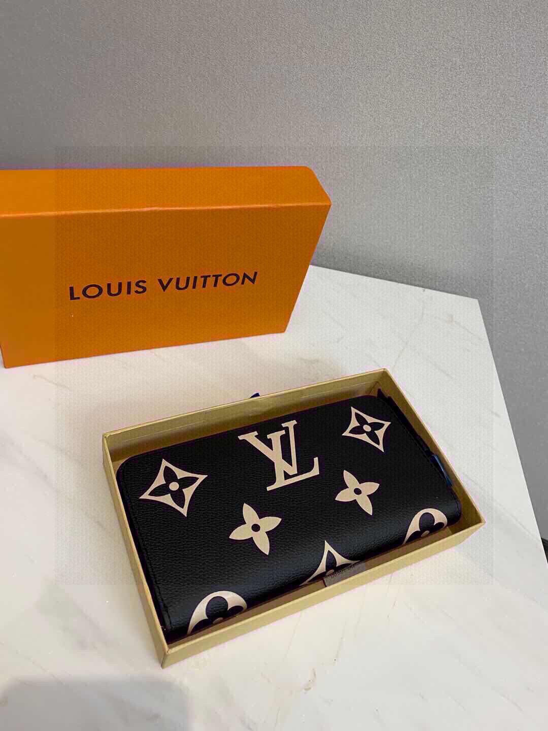 Louis new arrival zippy wallet size: 19.5 x 10.5 x 2.5 cm