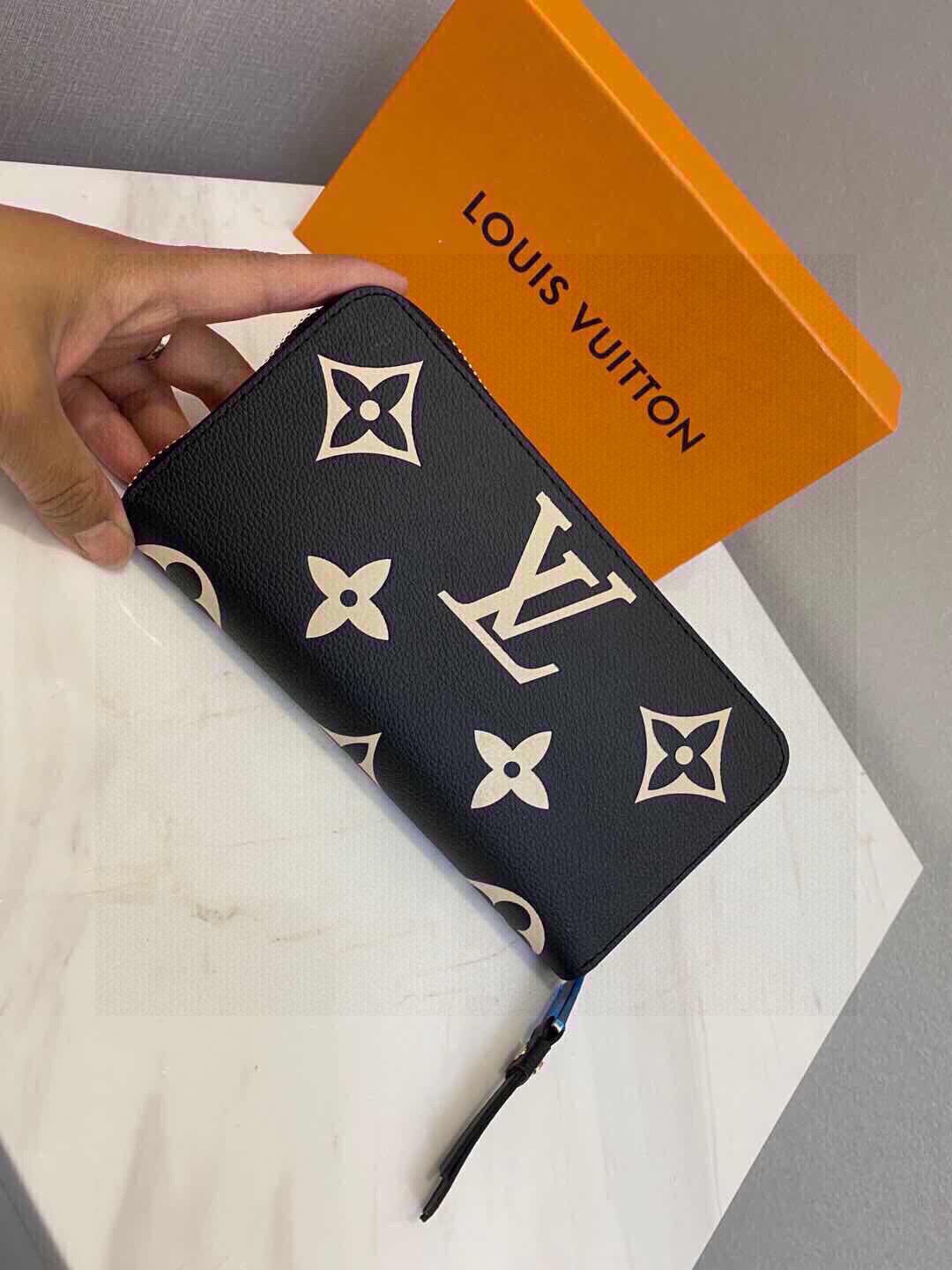 Louis new arrival zippy wallet size: 19.5 x 10.5 x 2.5 cm