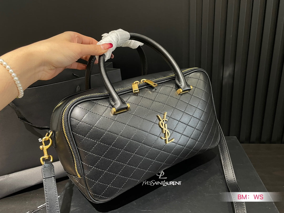 Y new arrival travel bag size: 30*17 cm
