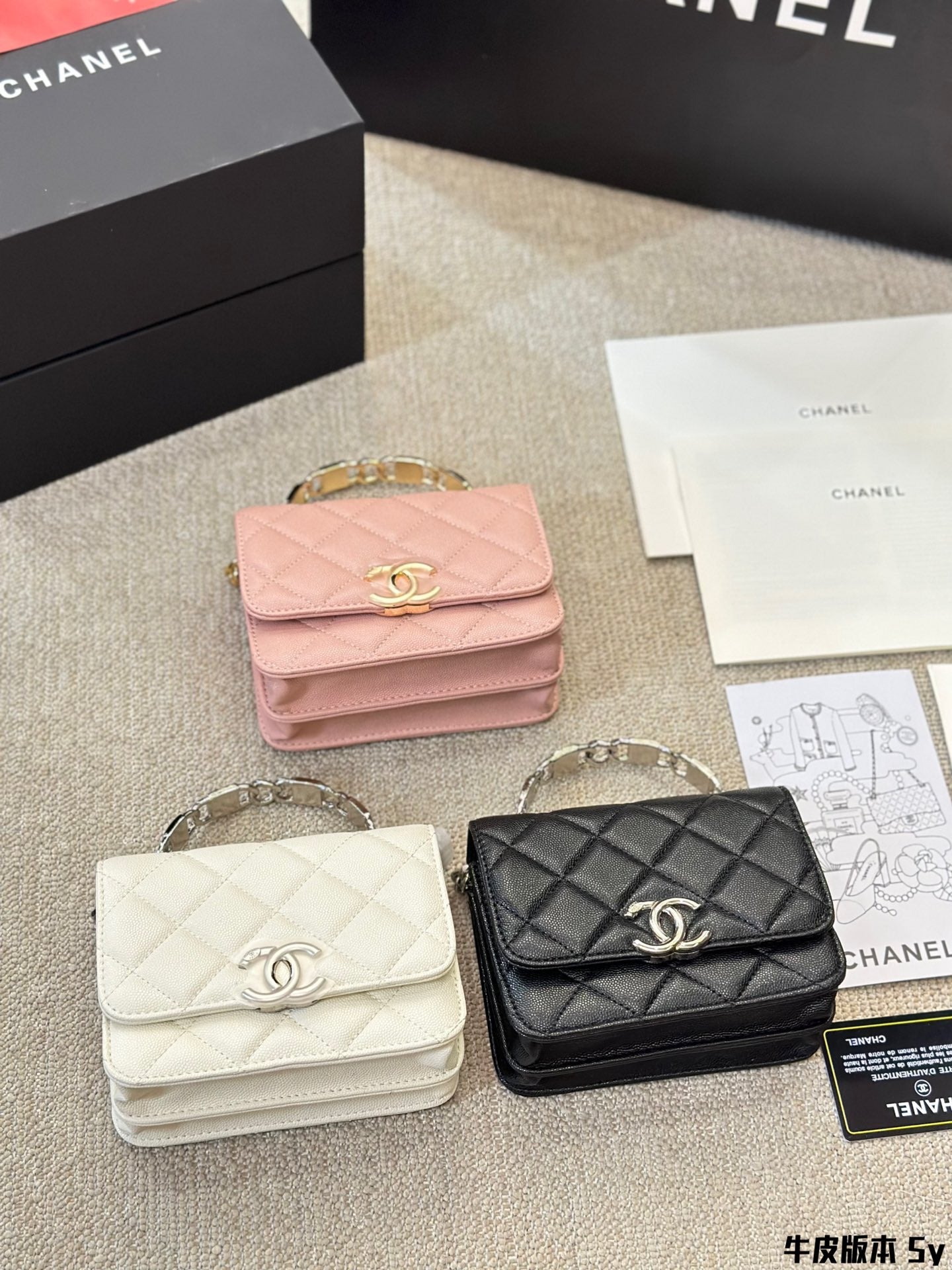 Cc new arrival handbag caviar leather size: 15 * 11cm