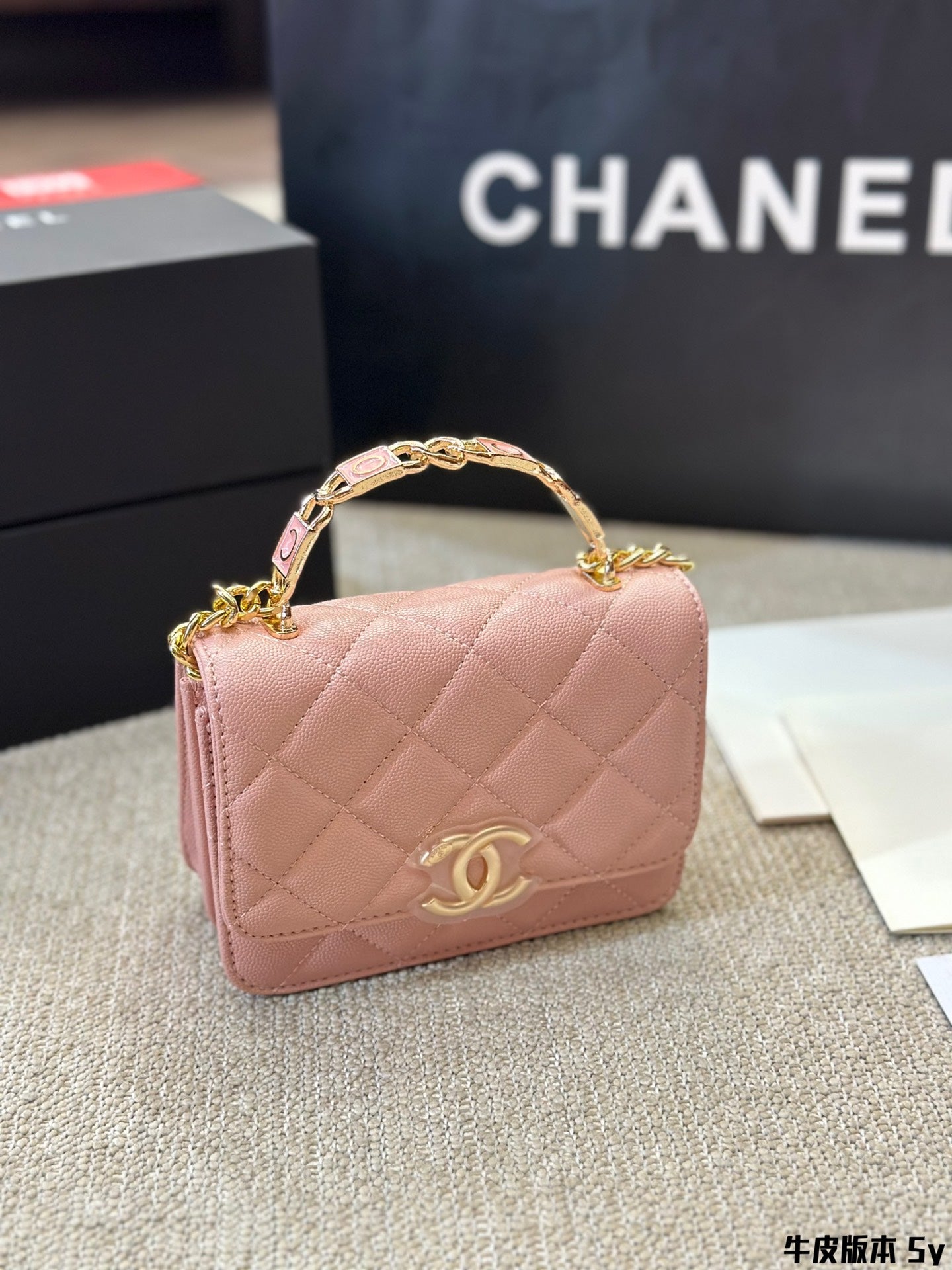 Cc new arrival handbag caviar leather size: 15 * 11cm