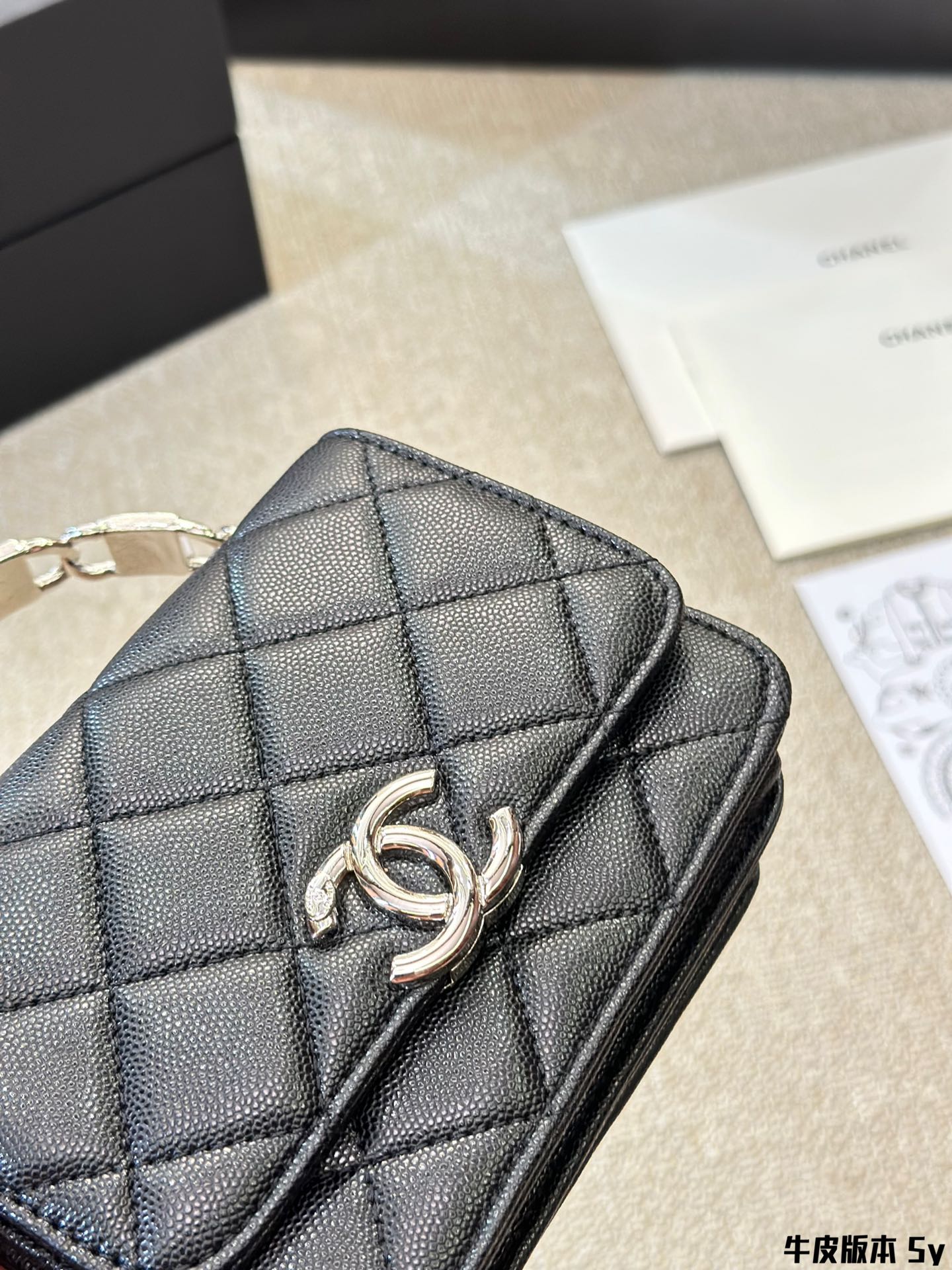 Cc new arrival handbag caviar leather size: 15 * 11cm