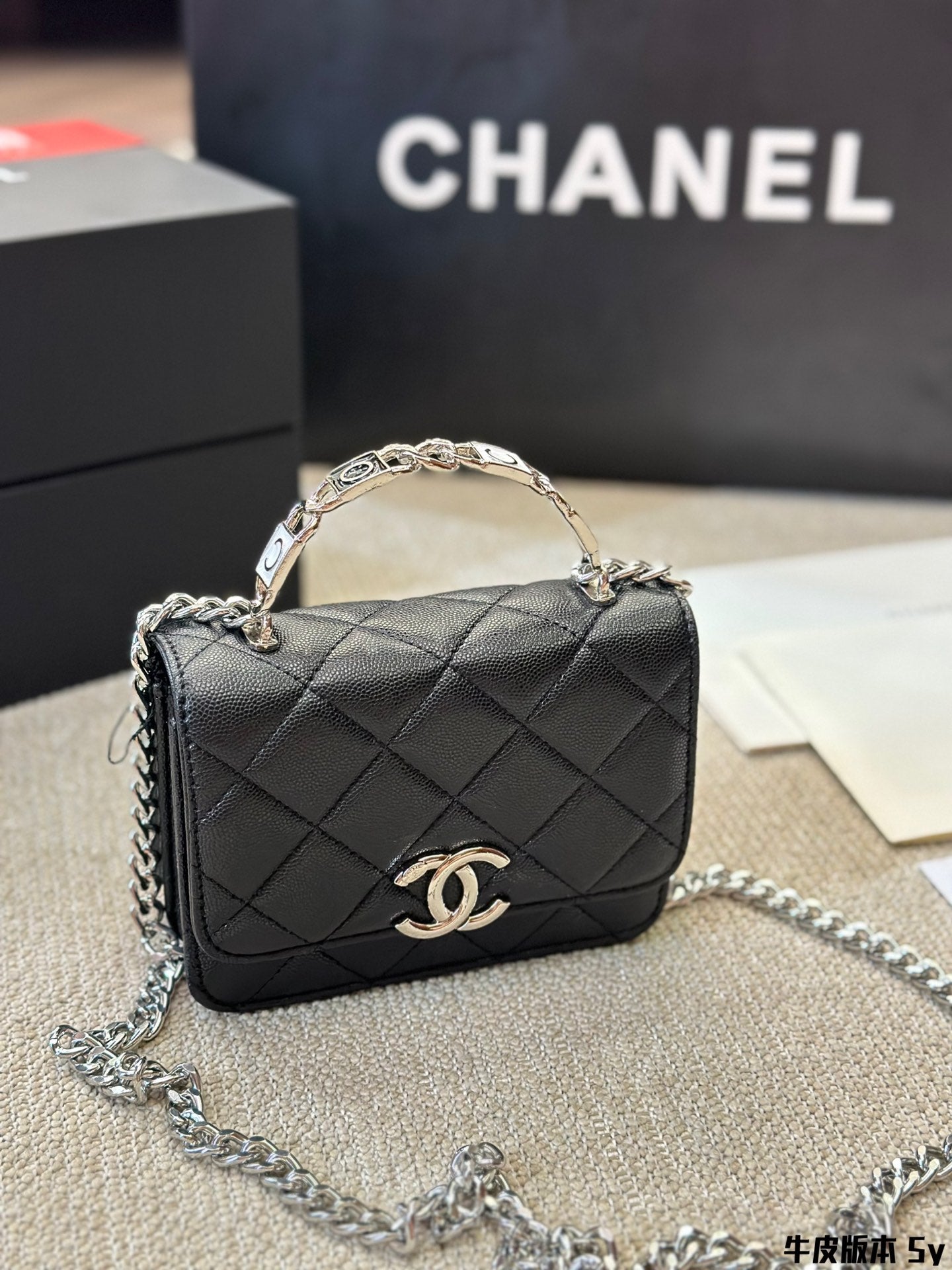 Cc new arrival handbag caviar leather size: 15 * 11cm