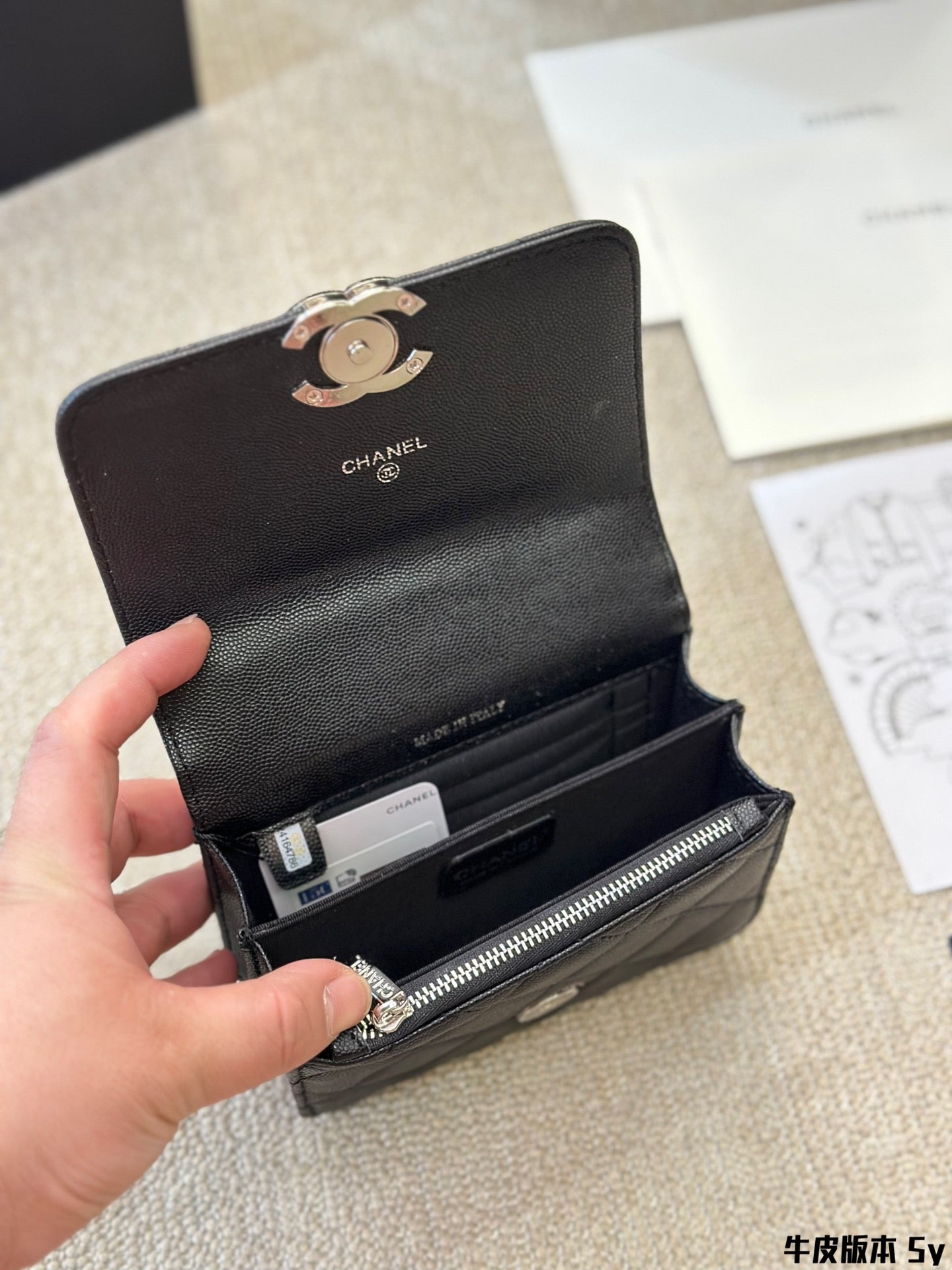 Cc new arrival handbag caviar leather size: 15 * 11cm