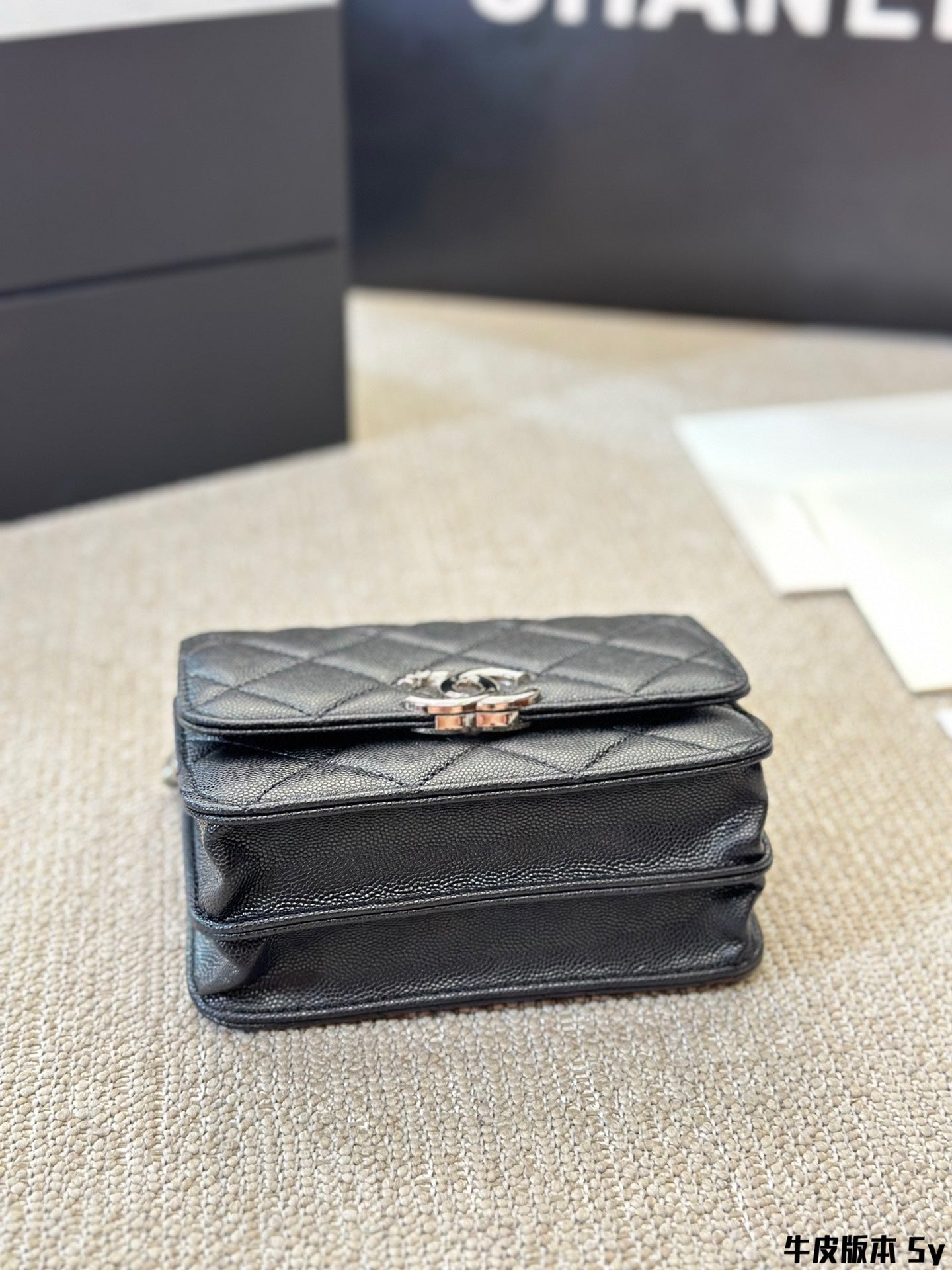 Cc new arrival handbag caviar leather size: 15 * 11cm