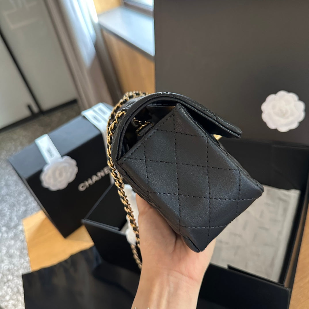 CC new arrival bag size: 20 cm