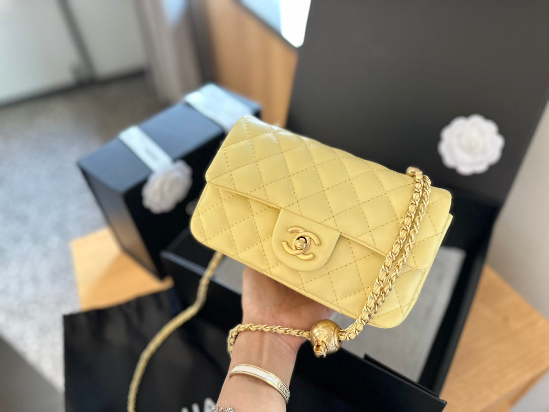 CC new arrival bag size: 20 cm