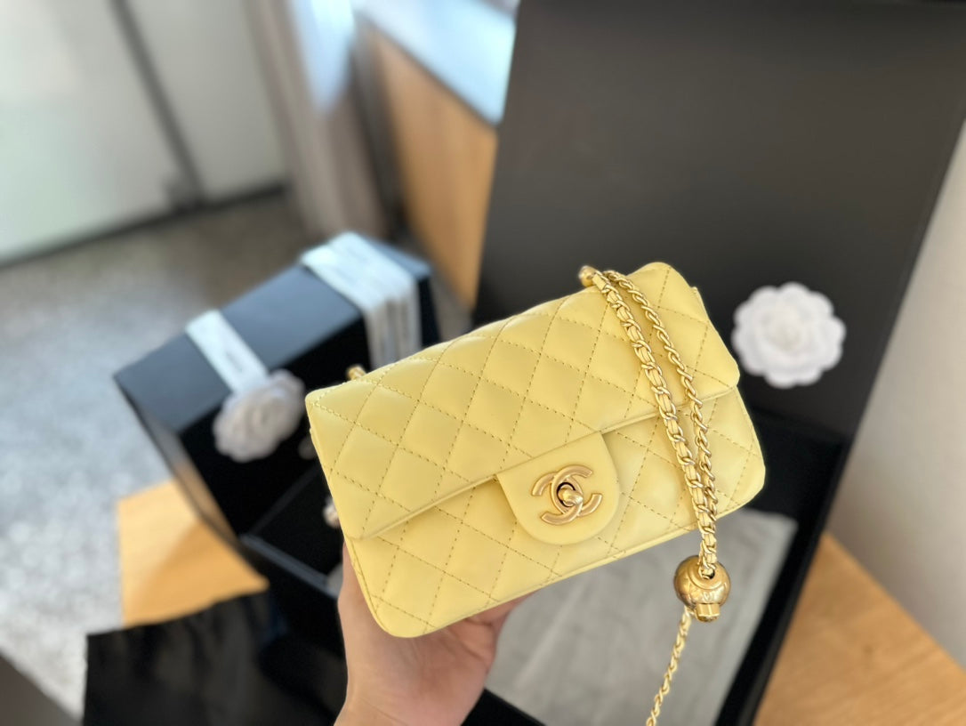 CC new arrival bag size: 20 cm