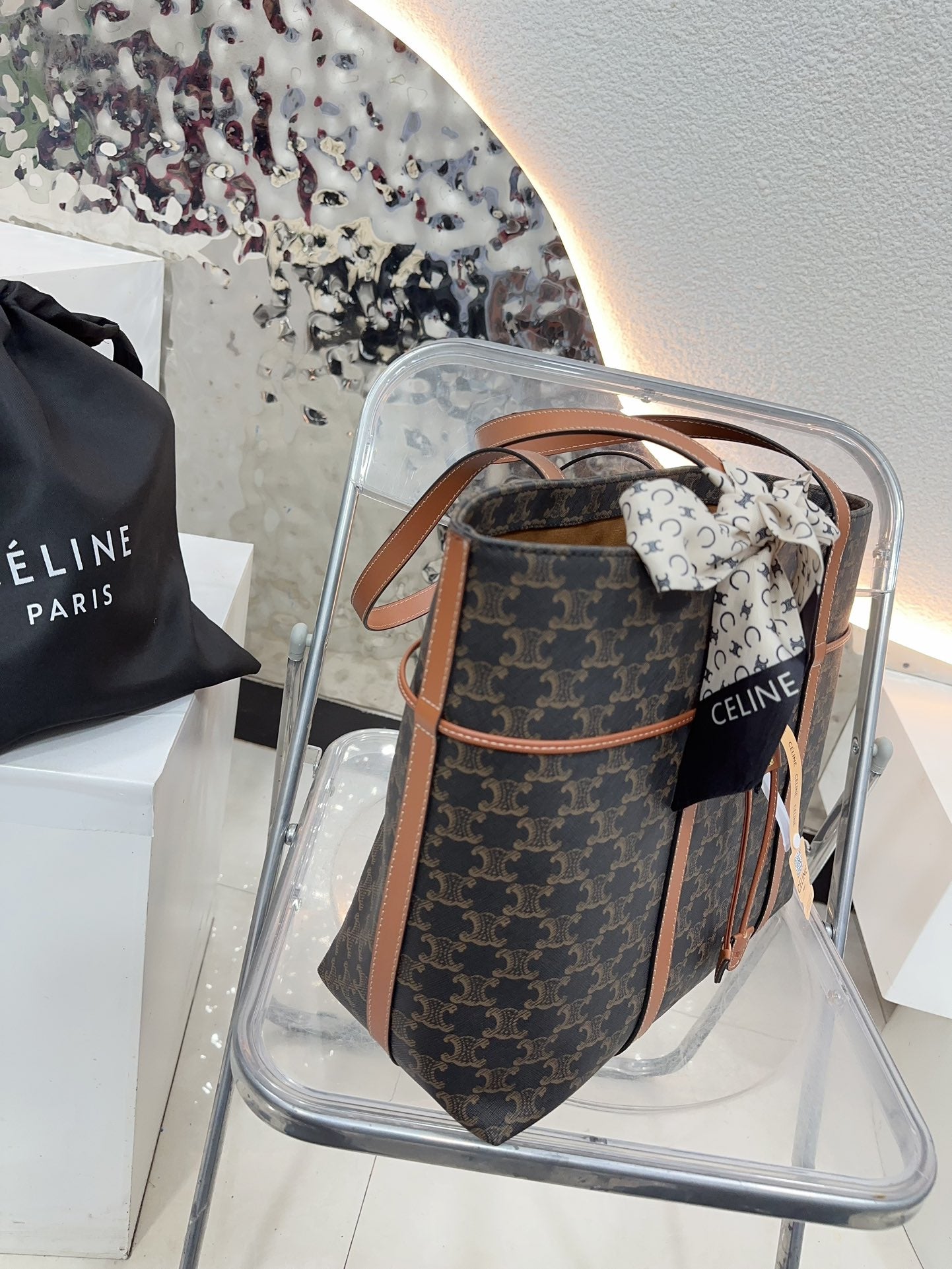 Ce TRIOMPHE tote bag size: 35-31-15 cm