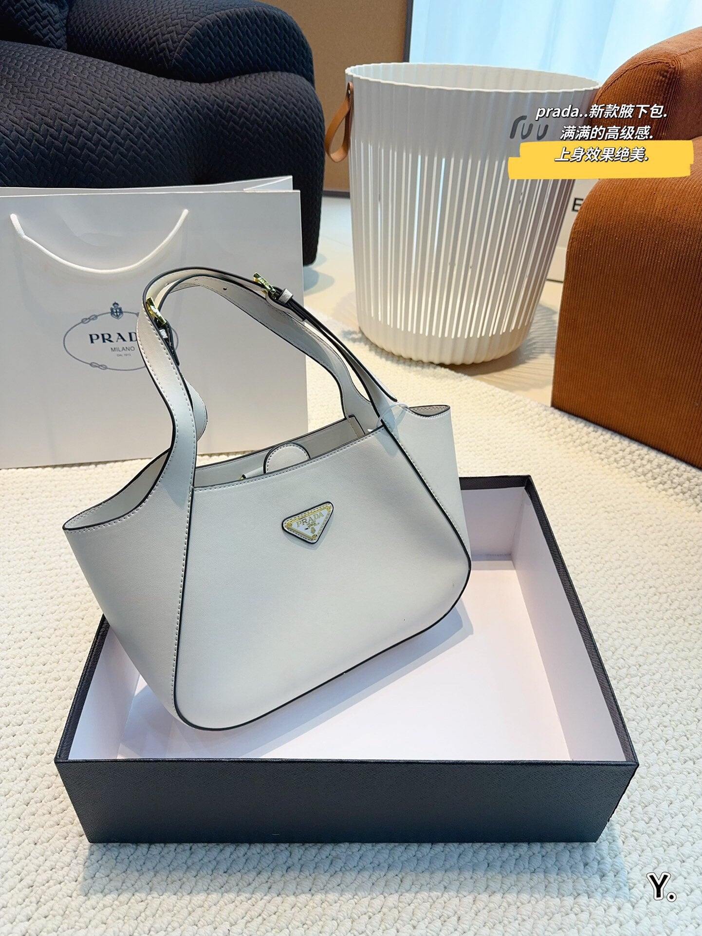 Pra new arrival hobo bag size: 27*7*19cm