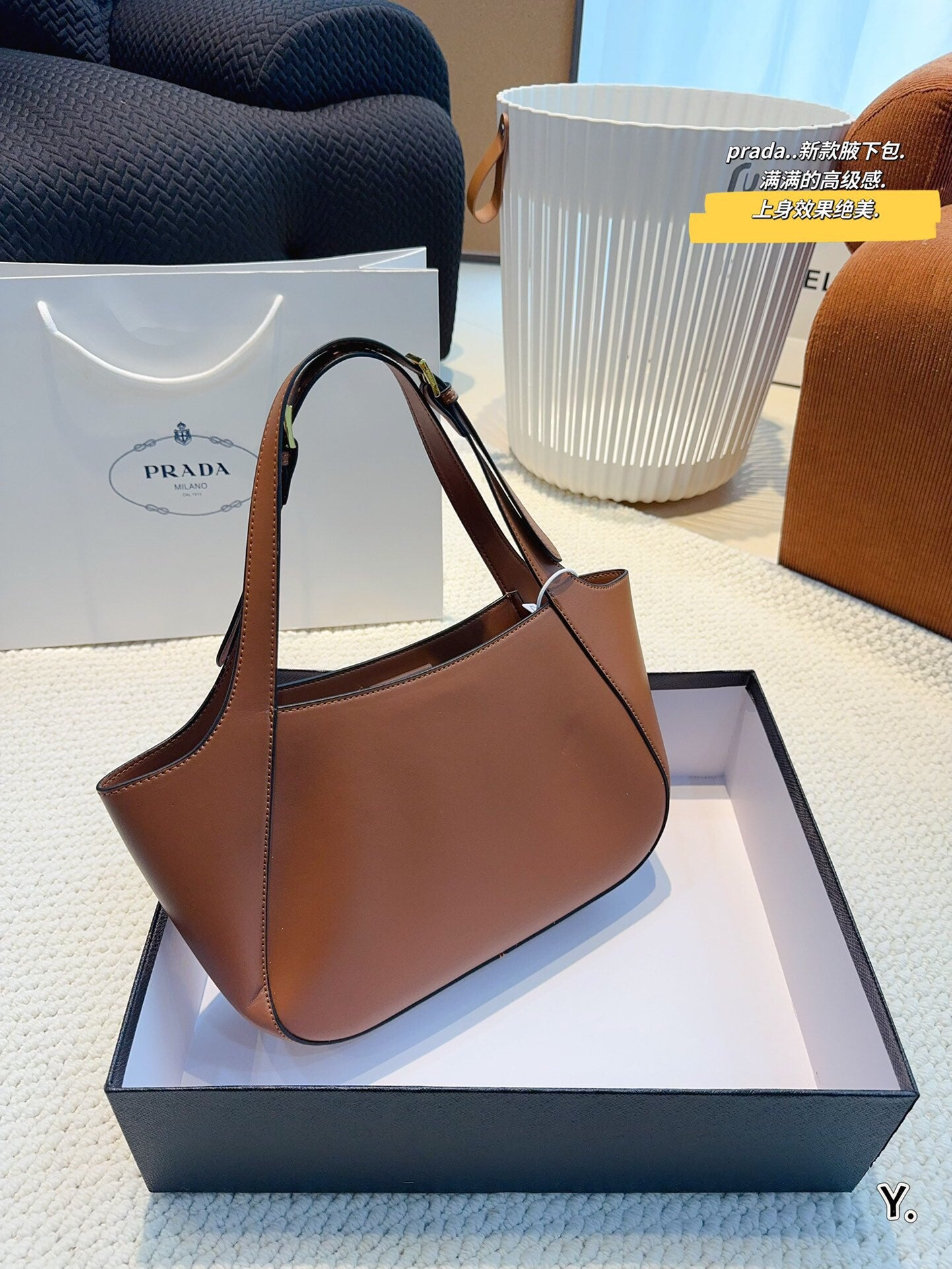 Pra new arrival hobo bag size: 27*7*19cm