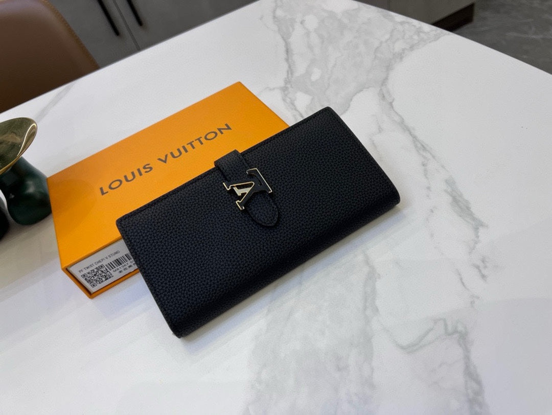 Louis new arrival Taurillon Capucines wallet size: 10*19*1.7cm