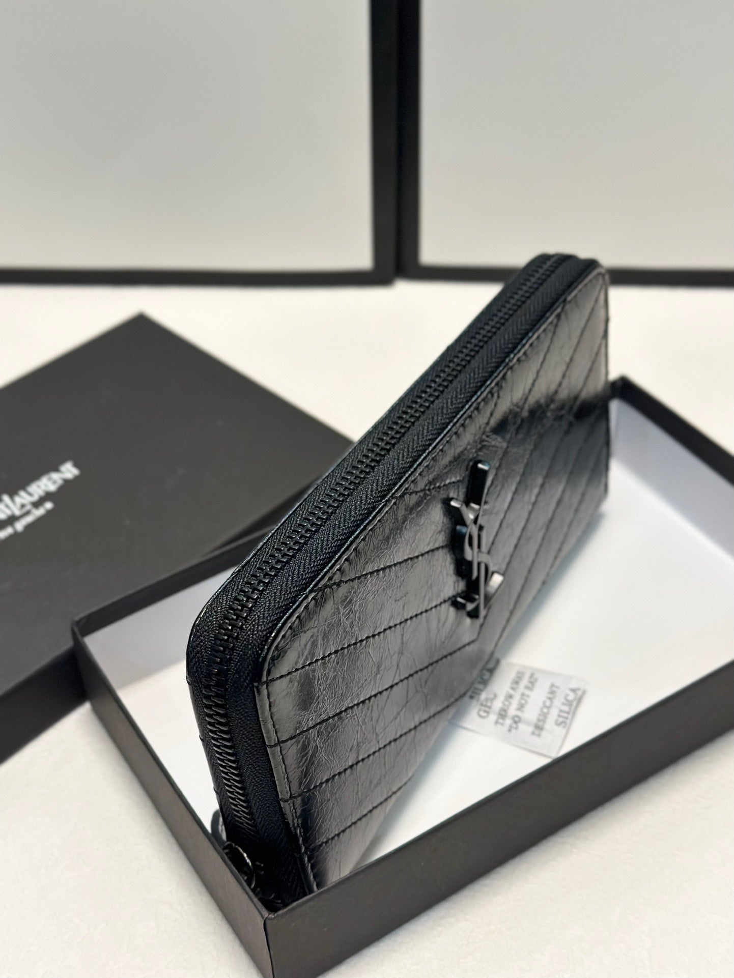 Y New arrival zippy wallet size: 19x10cm