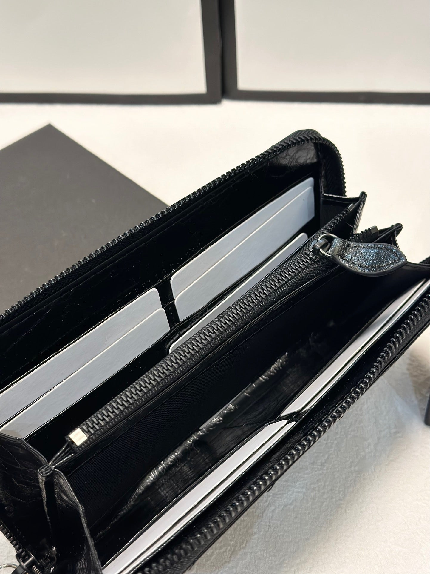 Y New arrival zippy wallet size: 19x10cm