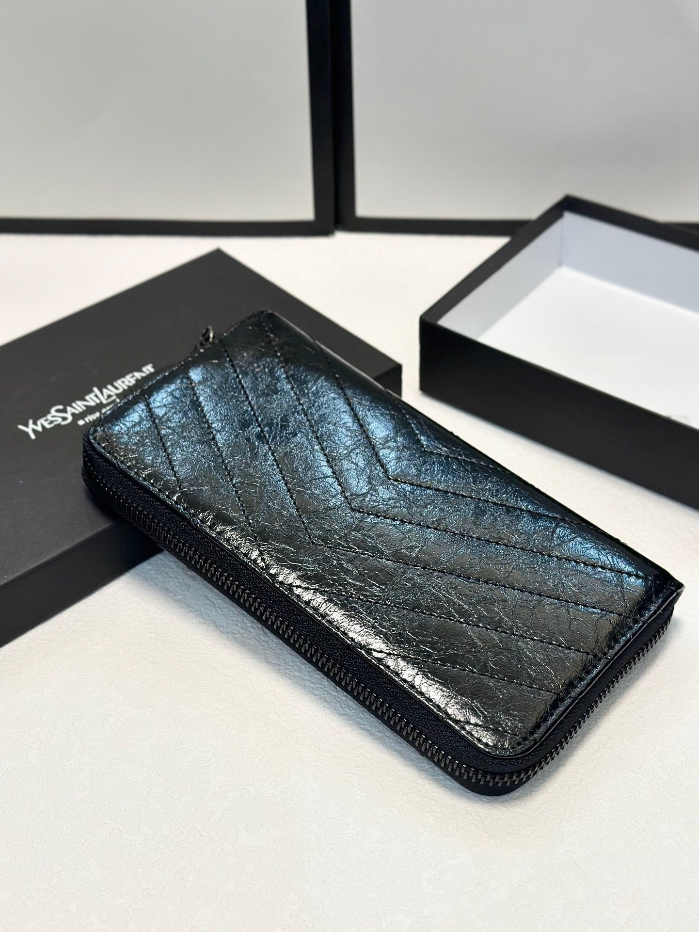 Y New arrival zippy wallet size: 19x10cm