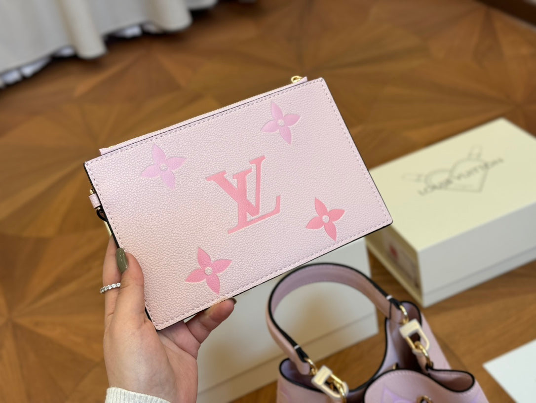 Louis new arrival bucket bag size: 26cm