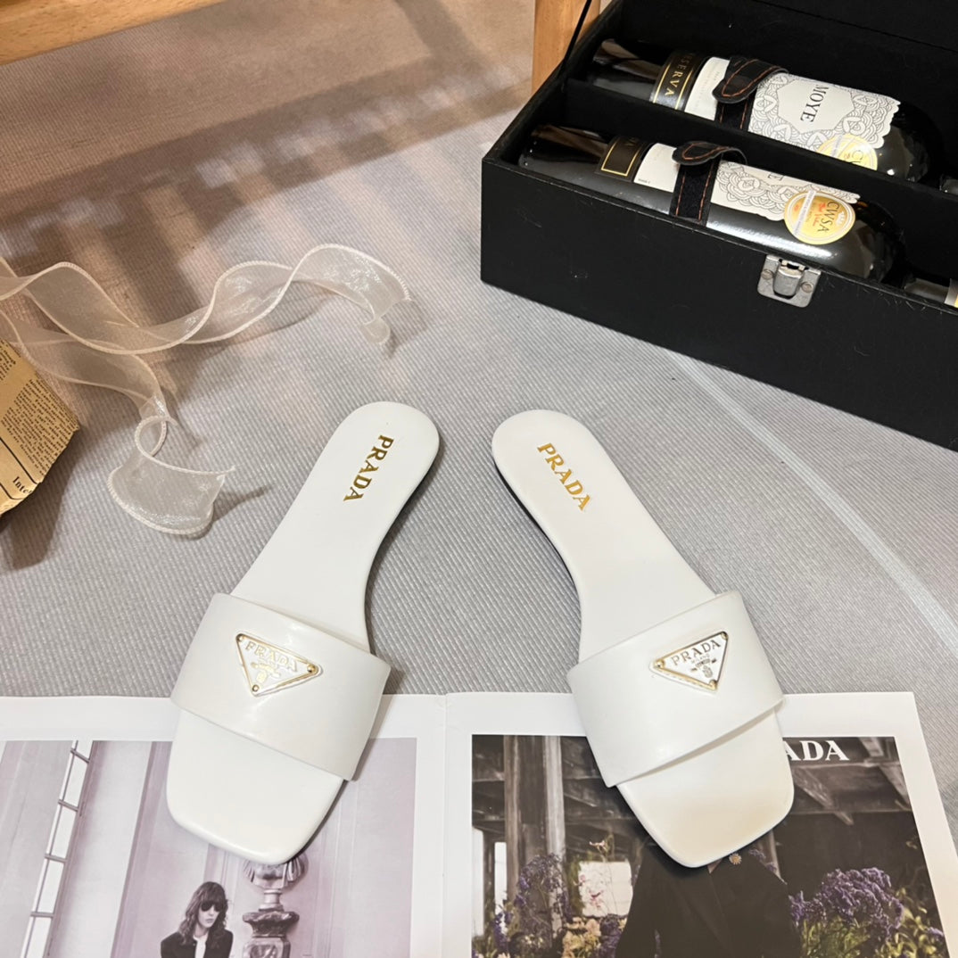 Pra new arrival women slippers