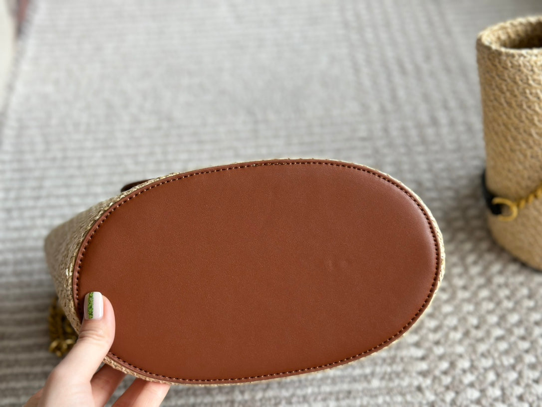 Y new arrival summer bag size:  23 * 20cm